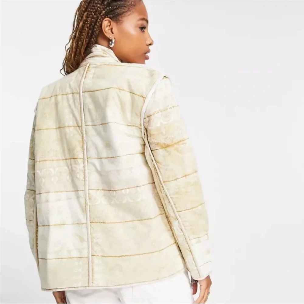 Free People Quilted Button Up Jacket in Faded Ivory Paisley Print NEW - Picture 3 of 9